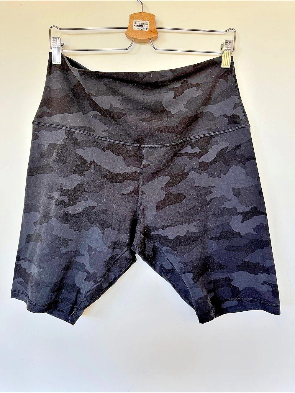 lululemon Align High-Rise Short Camo Athletic Shorts in Black Camo Size 16